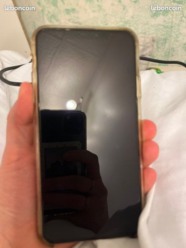 Iphone 11 pro max (image 2)