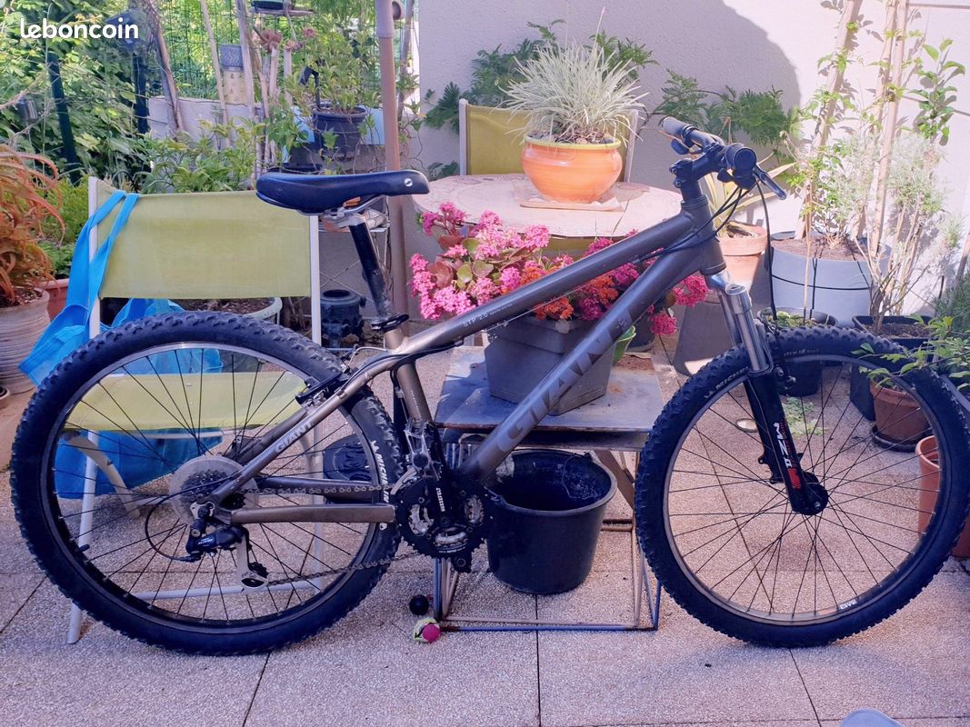 Vélo VTT Giant reconditionné (image 1)