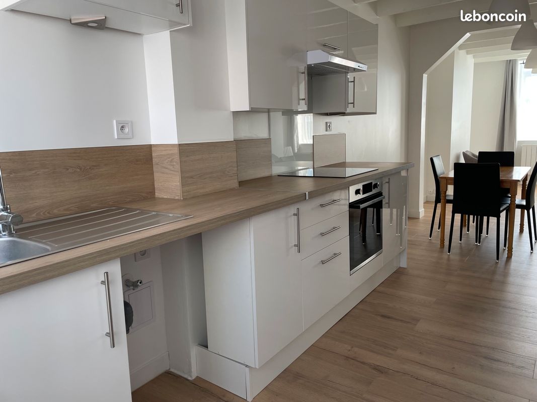 Appartement 3 pièces 65 m² · à Lille · 65 m² · 990 €/mois