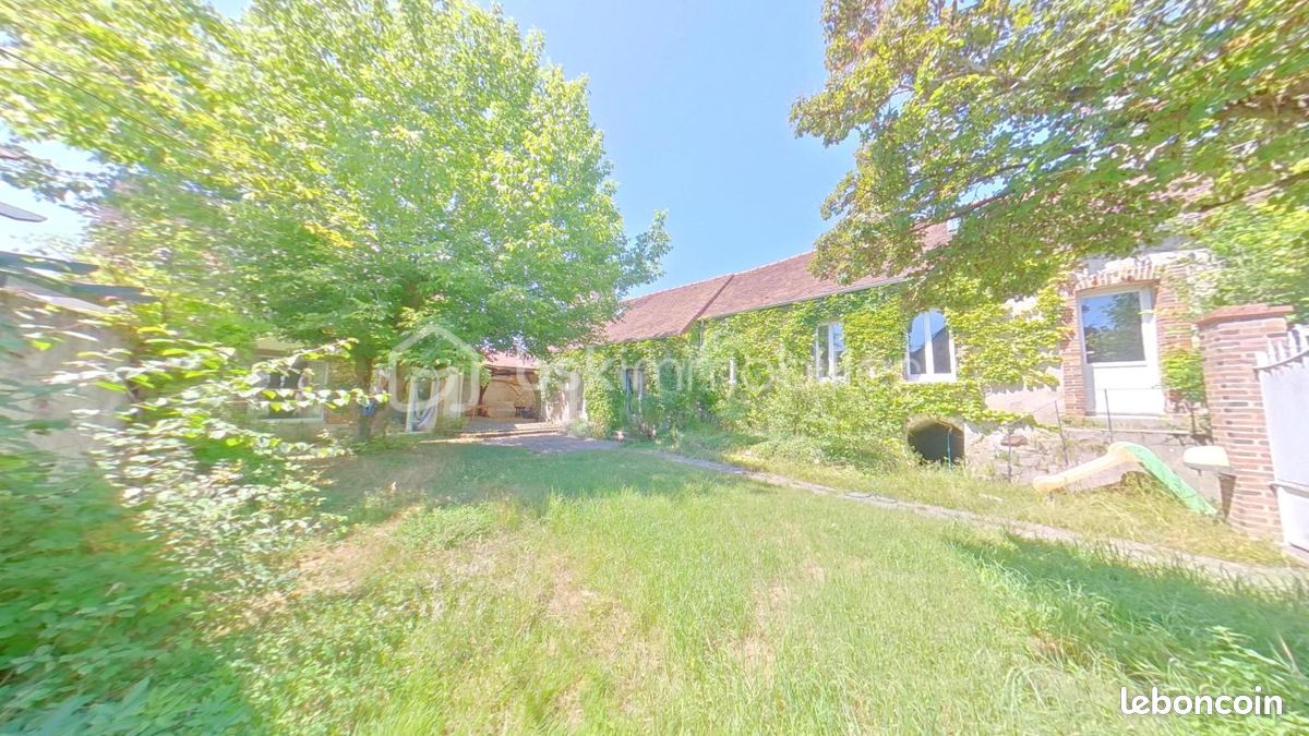 Maison 6 pièces 154 m² · à Voisines · 154 m² · 185 000 €