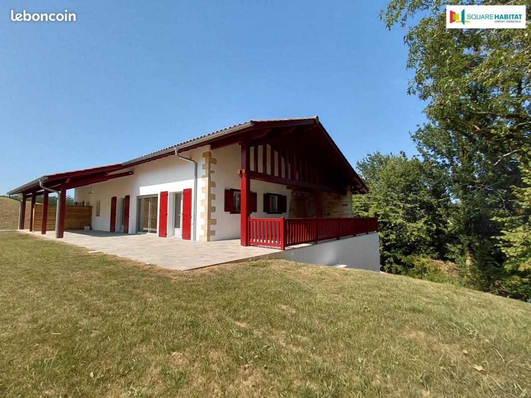 Appartement 4 pièces 122 m² · à Saint-Pée-sur-Nivelle · 122 m² · 1 800 €