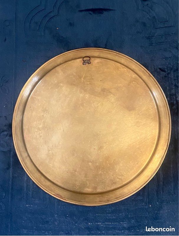 Plateau Marocain Ancien En Cuivre – Doré, Motif Fleur, Années 1920-1940
