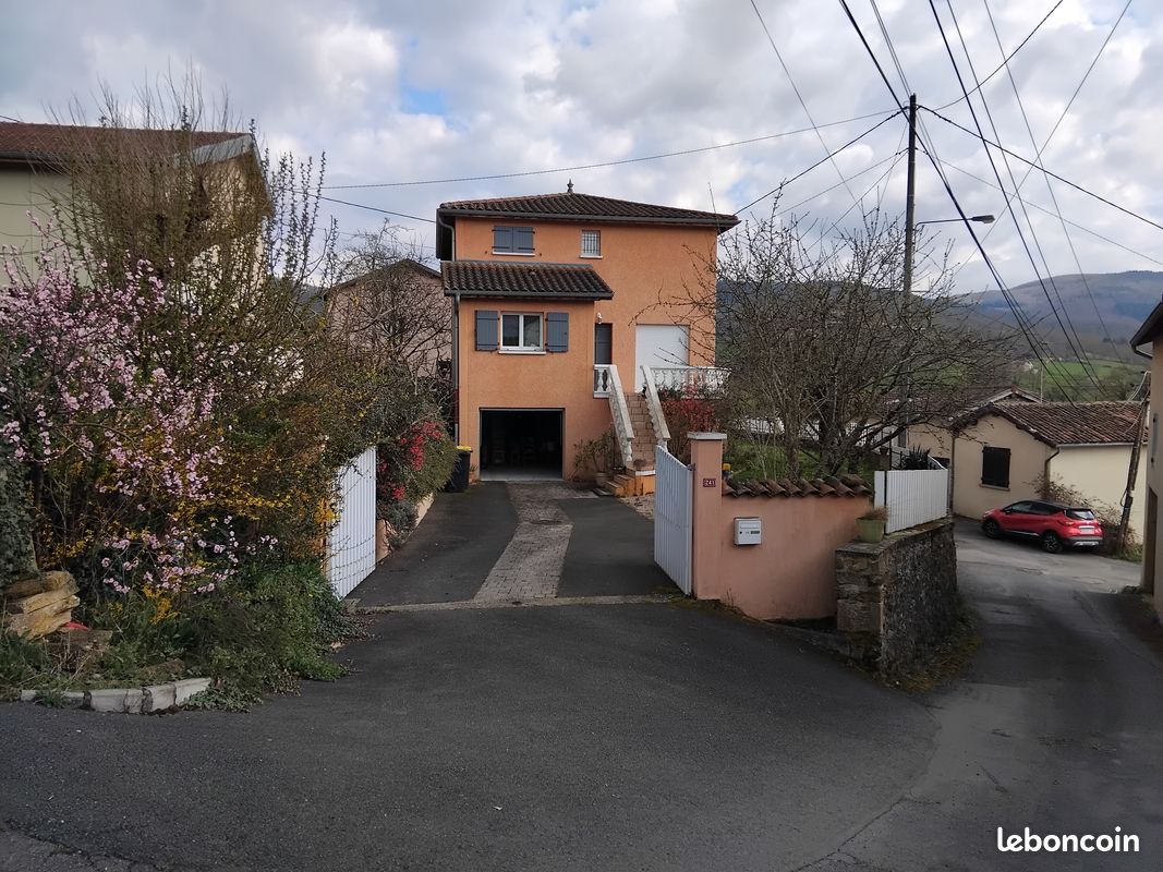 Maison 5 pièces 114 m² · à Sourcieux-les-Mines · 114 m² · 400 000 €