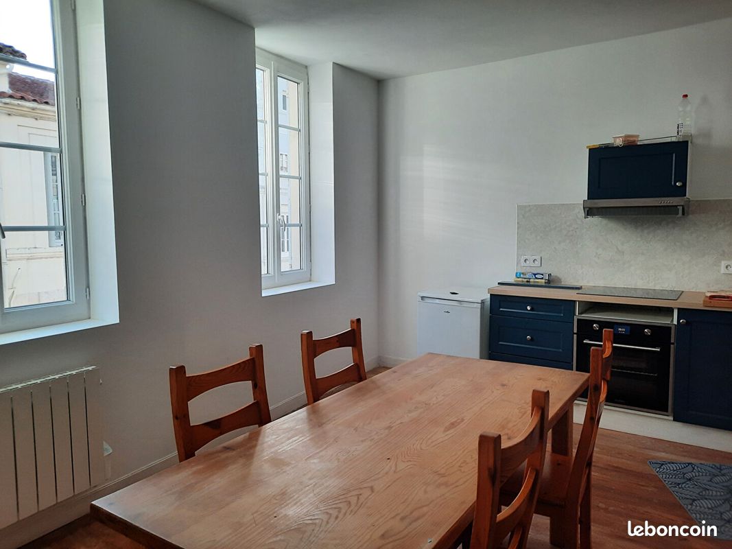 Duplex 3 pièces 70 m² - Barbezieux-Saint-Hilaire 16300 (image principale 0)
