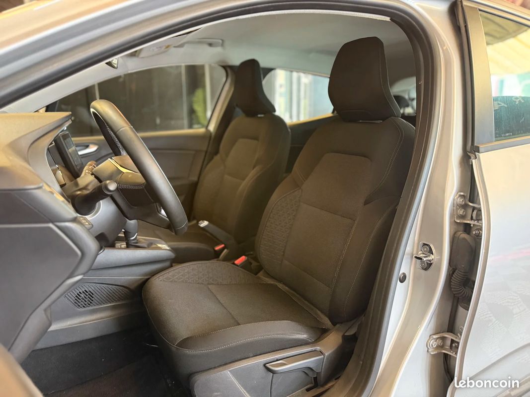 Renault CLIO V 1.6 e-tech 140cv hybrid business bva / SUIVI OK / ATTELAGE (image 13)