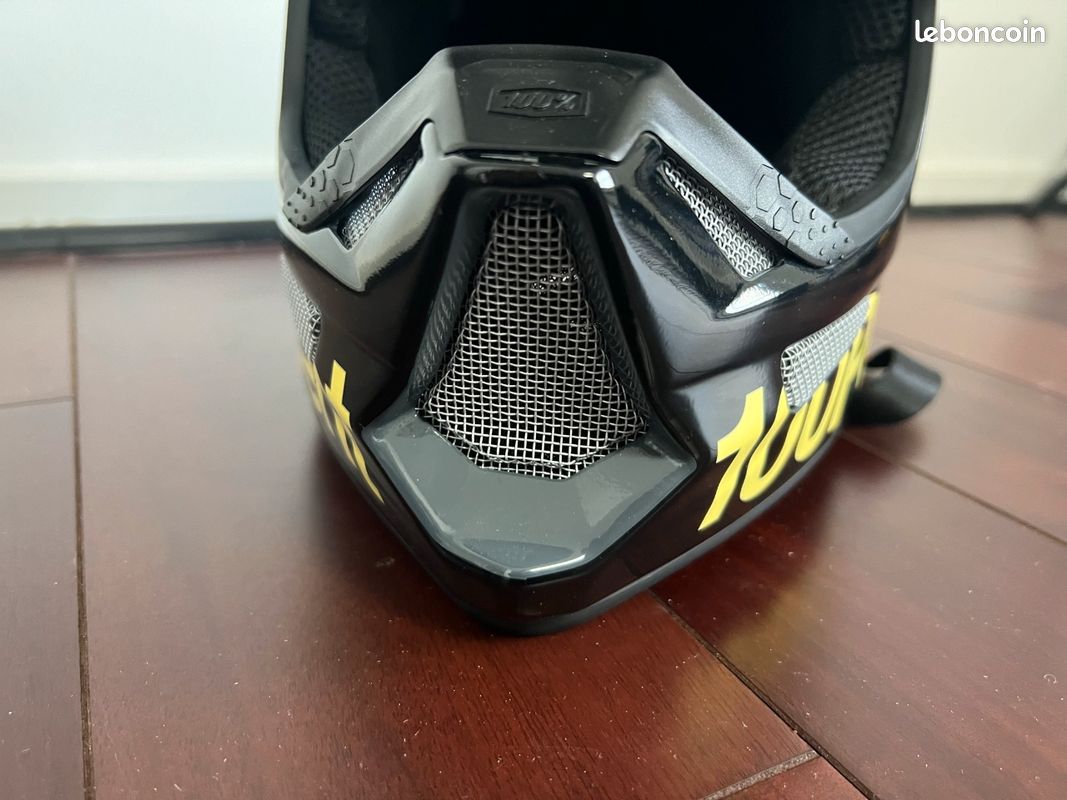 Status × super73 full-face bicycle helmet, size L/ Downhill/BMX
Carby/Charcoal (image 15)