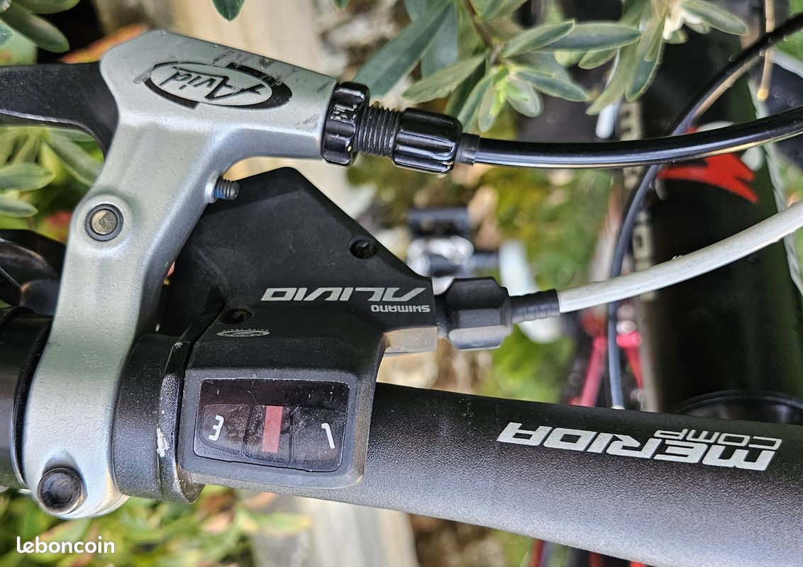 Vélo Merida Speeder T2 – Cadre alu , Shimano, pneus Schwalbe Marathon (image 13)