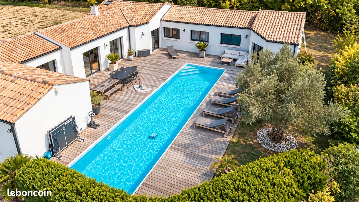 Maison 7 pièces 214 m² · à Aigrefeuille-d'Aunis · 214 m² · 547 000 €