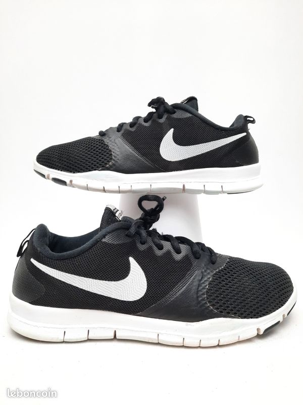Pointure 39 Nike baskets tennis Nike training flexible
