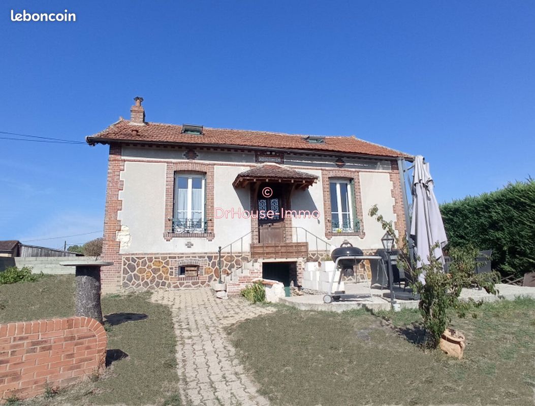 Maison 4 pièces 90 m² · à Égleny · 90 m² · 135 000 €