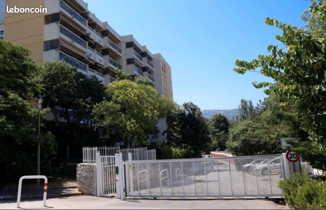 Appartement 3 pièces 70 m² · à Marseille · 70 m² · 230 000 €