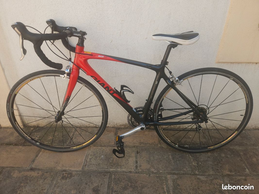Vends vélo de route tout carbone GIANT Scrc2 (image 1)