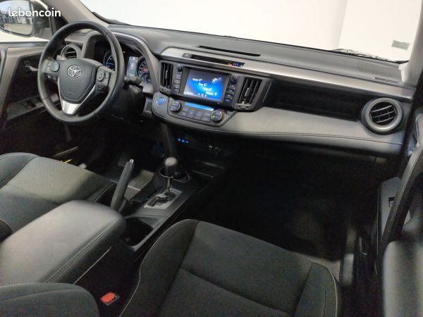 Toyota RAV4 hybride 2018 Tendance 197ch 2WD (image 4)