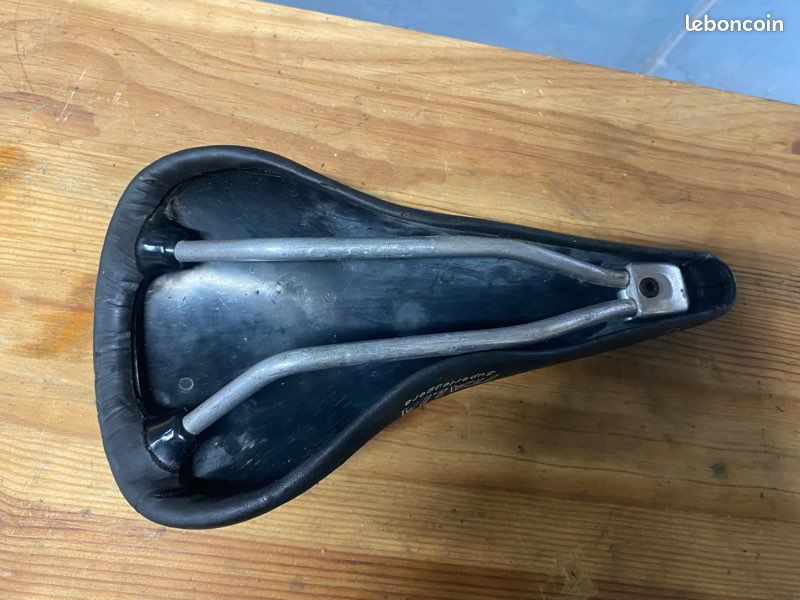 Selle SELLE ITALIA MAX SLR GEL SUPERFLOW L Rails TI316 Noir