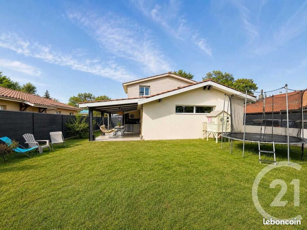 Maison 6 pièces 123 m² · à Biganos · 123 m² · 384 700 €