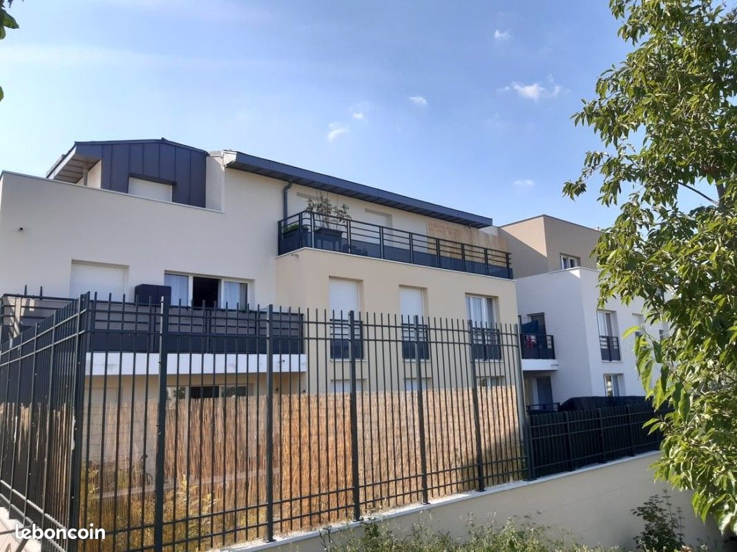 Appartement 3 pièces 57 m² · à Corbeil-Essonnes · 57 m² · 945 €