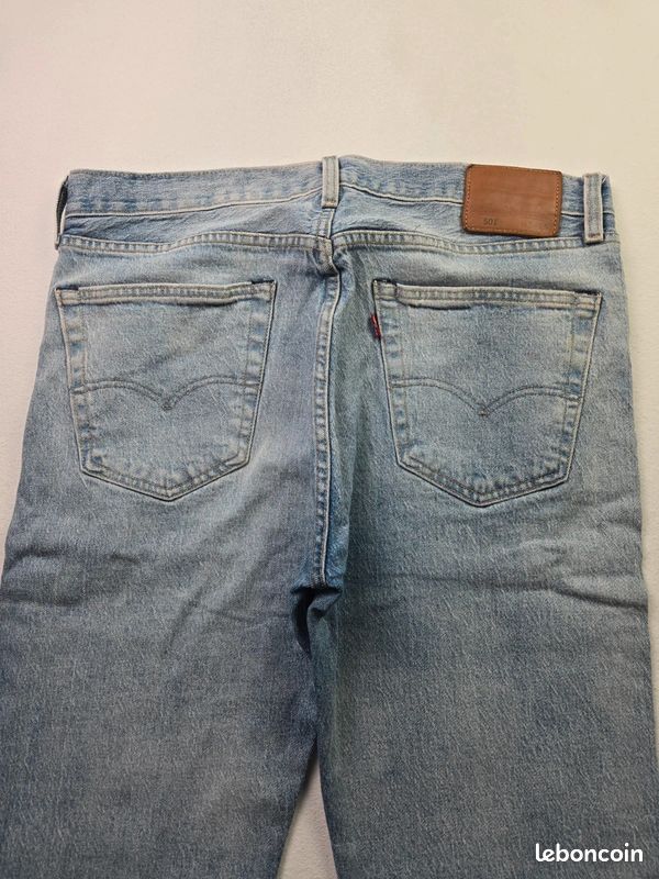Jean Levi's 501 bleu taille W36 coupe droite washed (A31) (image 3)