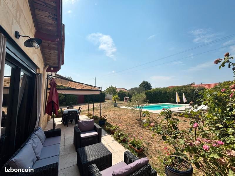Maison 7 pièces 250 m² · à Vayres · 250 m² · 499 901 €