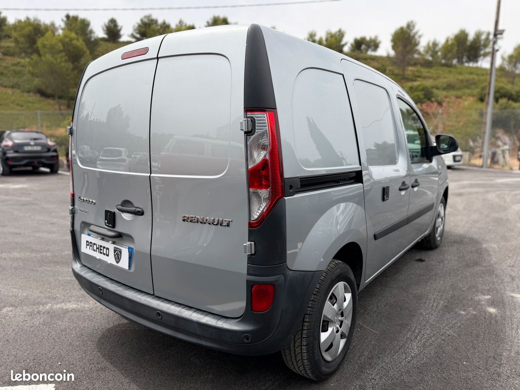 Renault kangoo 1.5 dci grand confort 3 place (image 3)