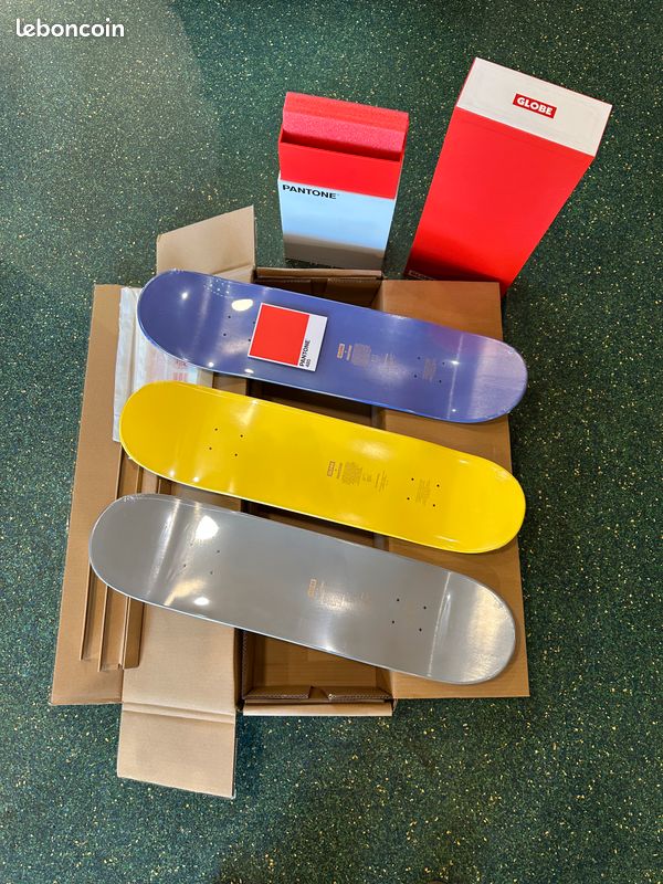 Coffret skateboard Globe Pantone Color of the year 2022 série