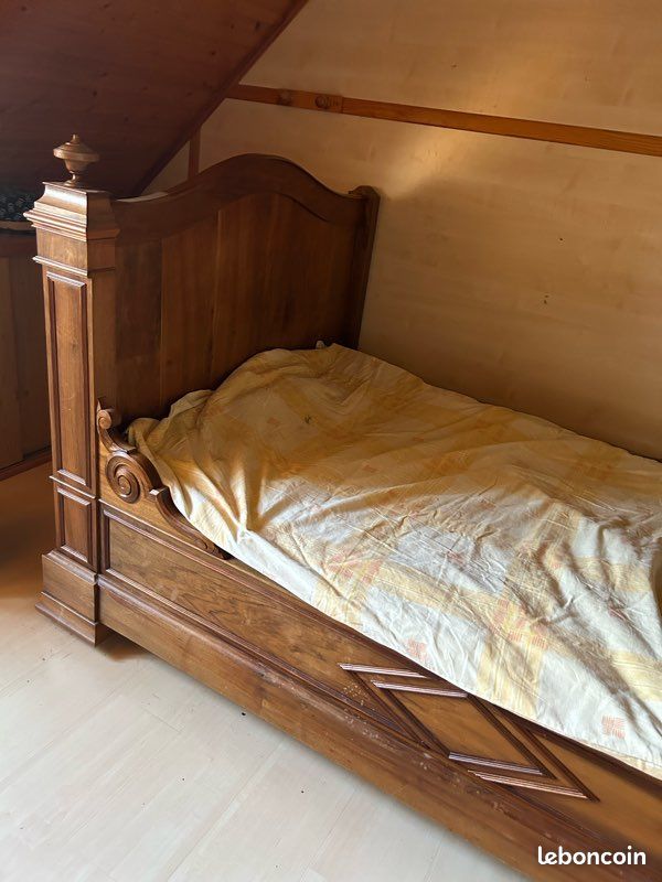 Lit ancien (image 1)