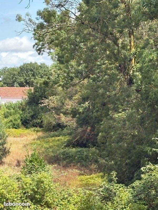 Terrain d’environ 2000 m2 · à La Rochelle · 543 650 €