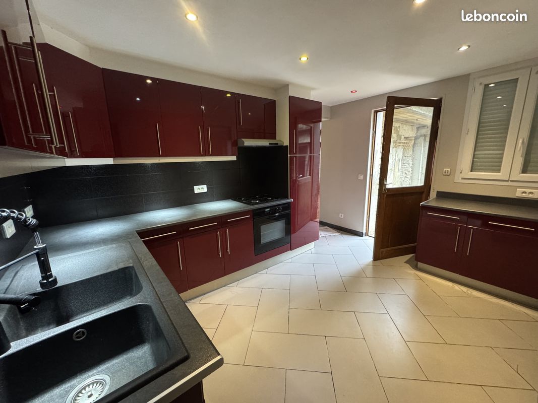 Maison 5 pièces 103 m² · à Saintines · 103 m² · 174 000 €