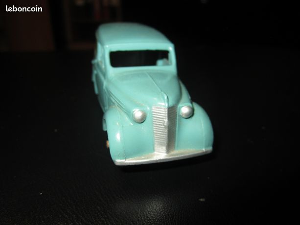 COFFRET RENAULT 1000KG ET DAUPHINOISE POSTES BELGES CIJ NOREV 1/43