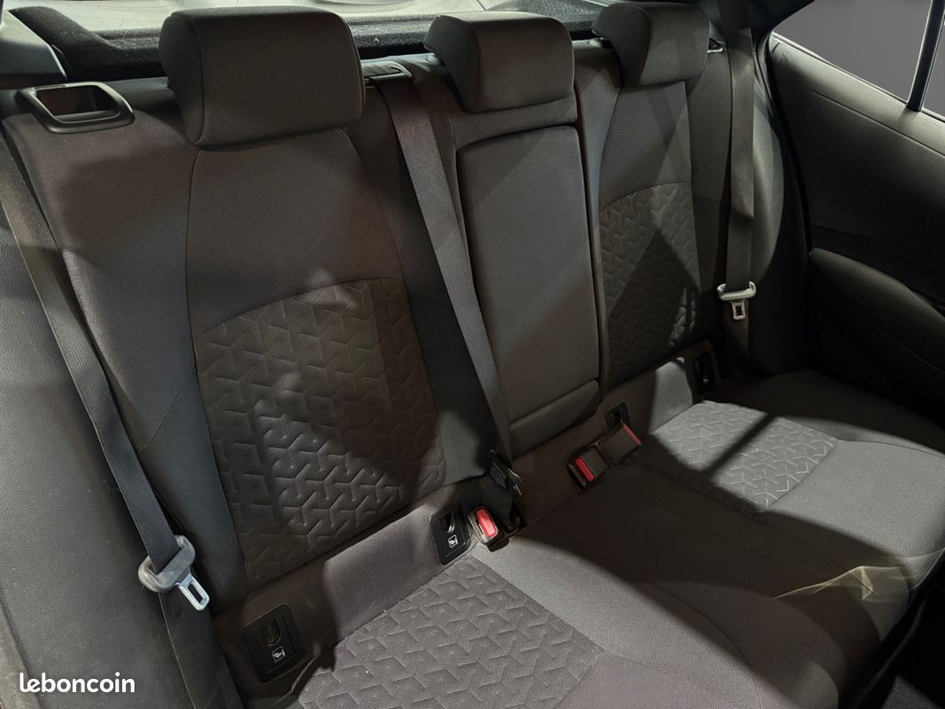 TOYOTA COROLLA 140H DESIGN 98Ch CARPLAY Garantie 12 mois 77400 kms (image 11)