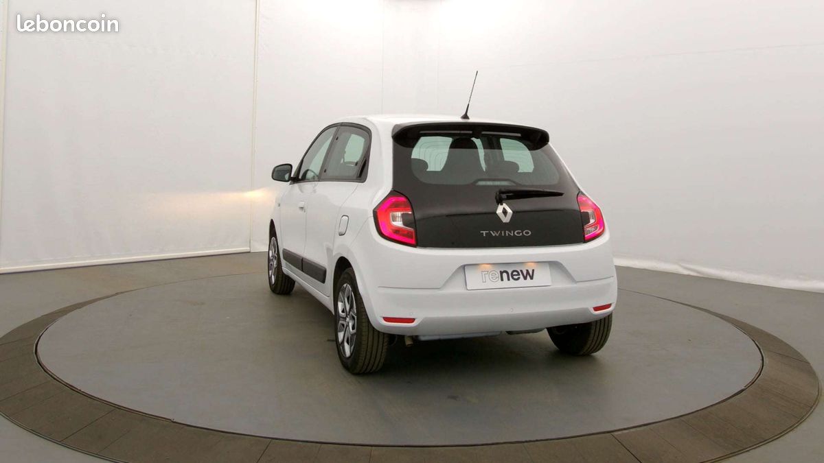 Renault twingo iii sce 65 equilibre (image 20)