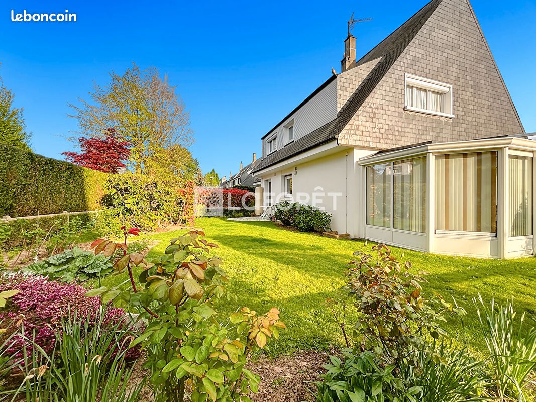 Maison 7 pièces 136 m² · à Mont-Saint-Aignan · 136 m² · 327 000 €