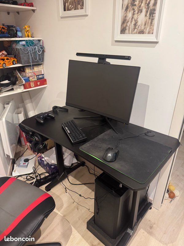 Bureau gaming REKT (image 1)