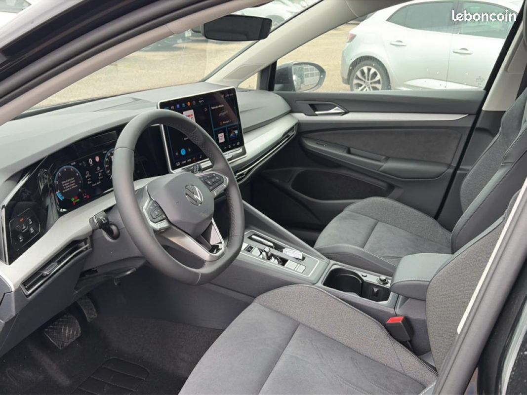 VOLKSWAGEN GOLF VIII 1.5 etsi evo2 116 life dsg7 (image 24)