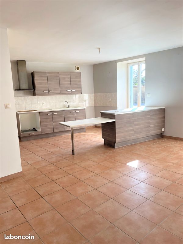 Appartement 3 pièces 87 m² · à Anneyron · 87 m² · 644 €