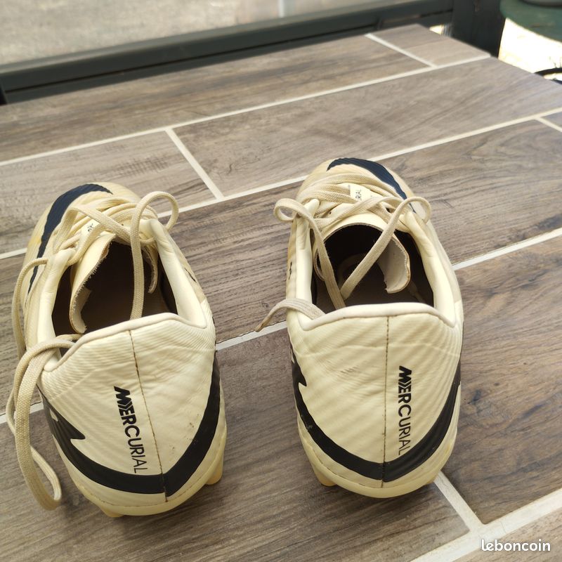 Chaussures foot Nike (image 2)