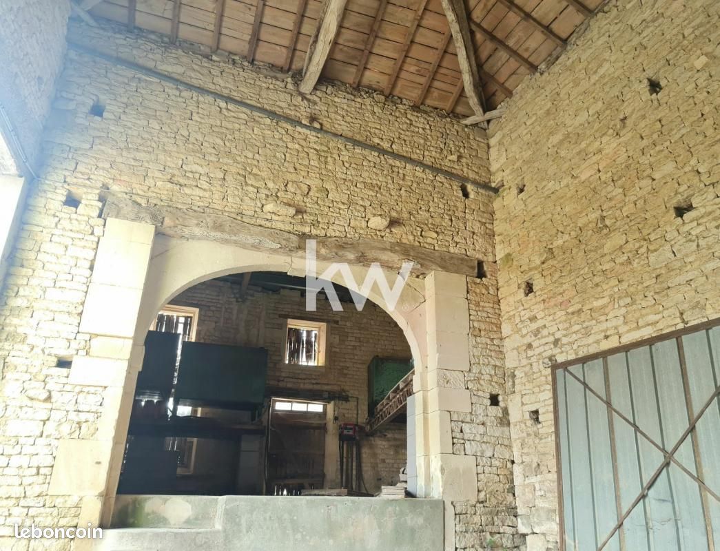 Propriété 7 pièces 340 m² - Terres-de-Haute-Charente 16270 Mareuil (image principale 8)