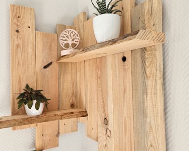 Étagère Murale D'angle En Bois Pin Massif – Meuble à Deux Niveaux, Finition Chêne Foncé, 46 Cm
