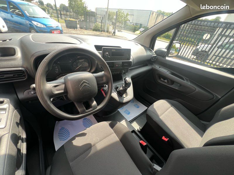9 750 HT CITROËN BERLINGO BlueHDi 100ch Club avec Galerie (image 5)