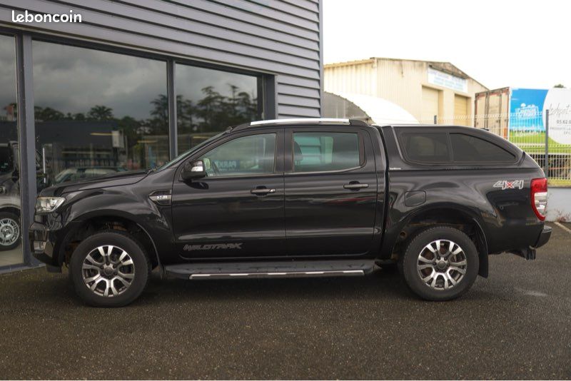 FORD RANGER WILDTRACK 3.2 200 cv 4X4 BVA DOUBLE CABINE PHASE 2 - 5 PORTES - HARDTOP - ATTELAGE (image 4)