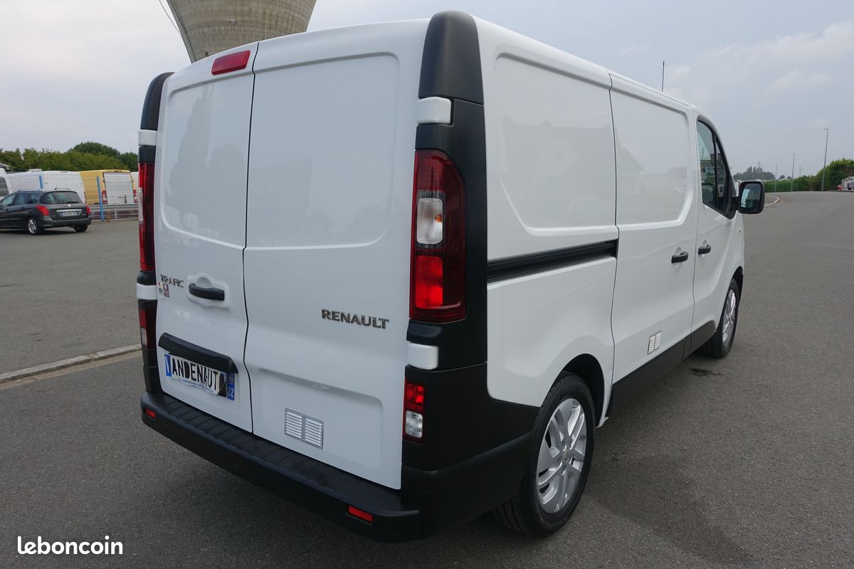 13990 ht renault trafic l1h1 grand confort 2.0 dci 120ch - 124777 (image 4)