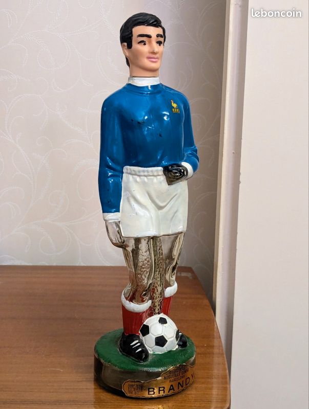 Coffret Lot de 5 Pin's Coupe du Monde Football France 98 Nantes - Collection Coffret Lot de 5 Pin's Coupe du Monde Football France 98 Nantes - Collection