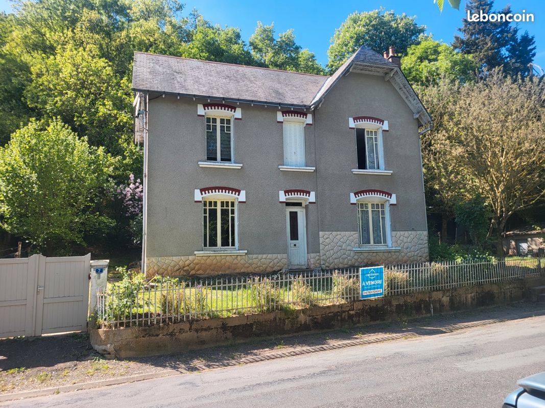 Maison 5 pièces 94 m² · à Saint-Loup-Lamairé · 94 m² · 69 900 €