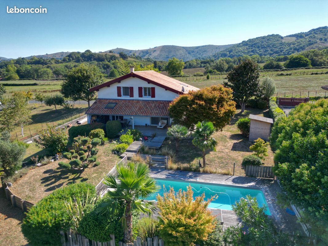 Maison 5 pièces 138 m² · à Ossès · 138 m² · 472 000 €