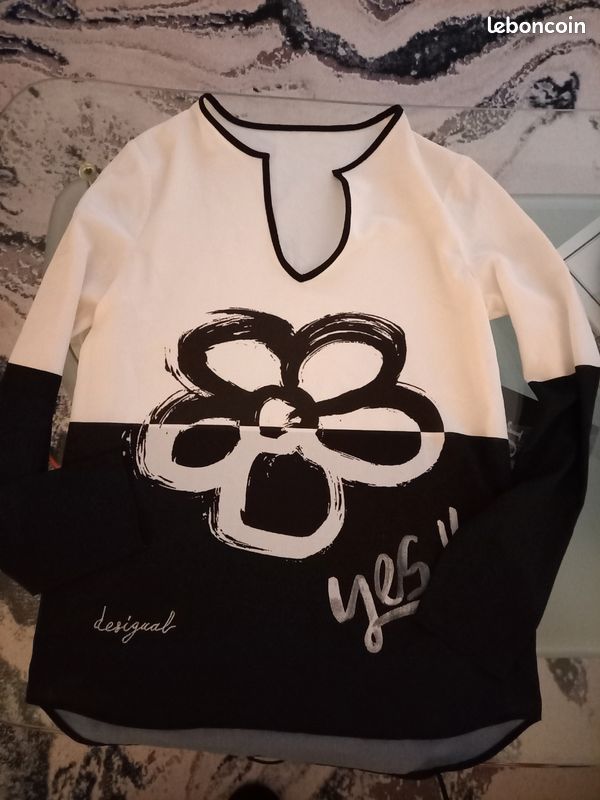 Top Tunique Desigual – Noir Brodé Papillon – Taille M – Coton – Occasion Très Bon état
