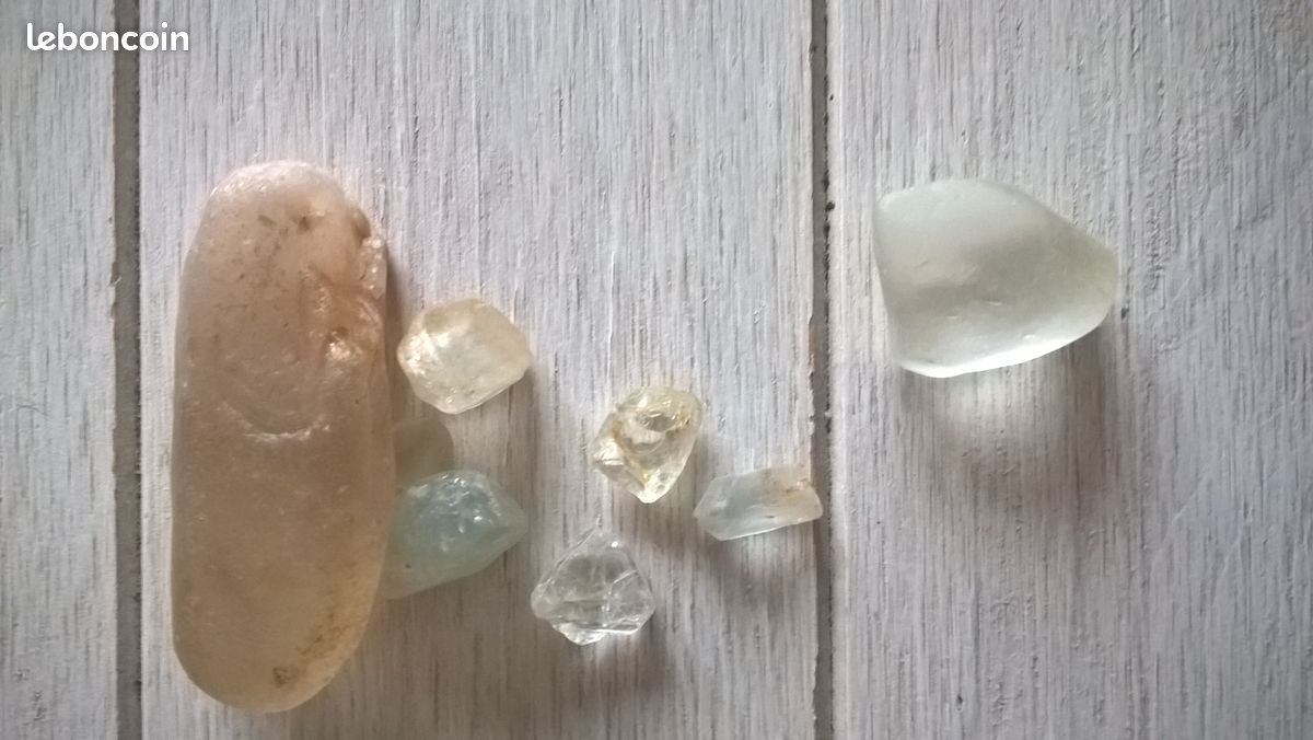 Lot de diverses pierres (image 1)