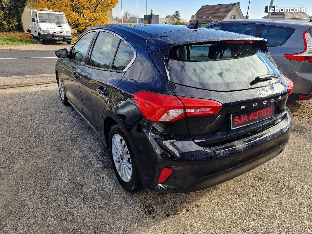 Ford Focus 1.5 EcoBlue 120 S&S Titanium (image 4)
