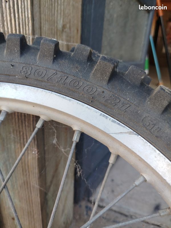 Roue avant 125 RM 1982 (image 3)