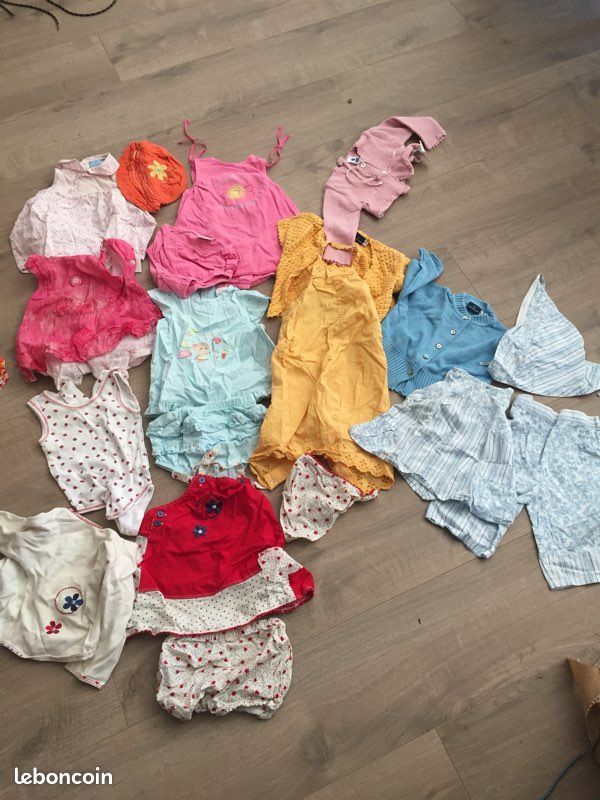 Lot vêtements bébé fille 6 mois (image 1)