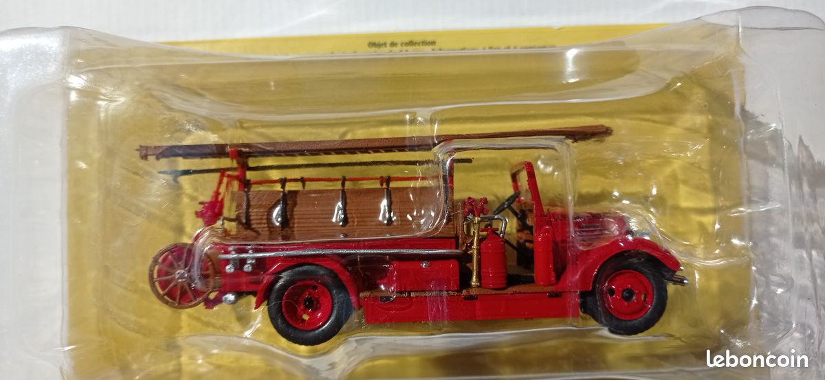 RENAULT ACZ 1 Gugumus - Camion Pompiers AUTOPOMPE des Pompiers de HOENHEIM SDIS 67 - échelle 1/43 - Neuf en boite non ouverte - Collection VEHICULES LEGERS des SAPEURS POMPIERS n° 14 (image 2)