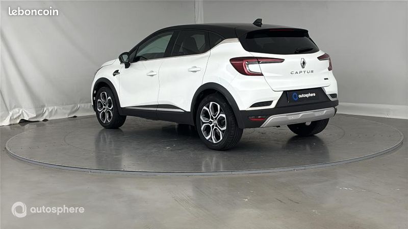 Renault Captur 1.6 E-Tech hybride 145ch Techno Fast Track (image 8)